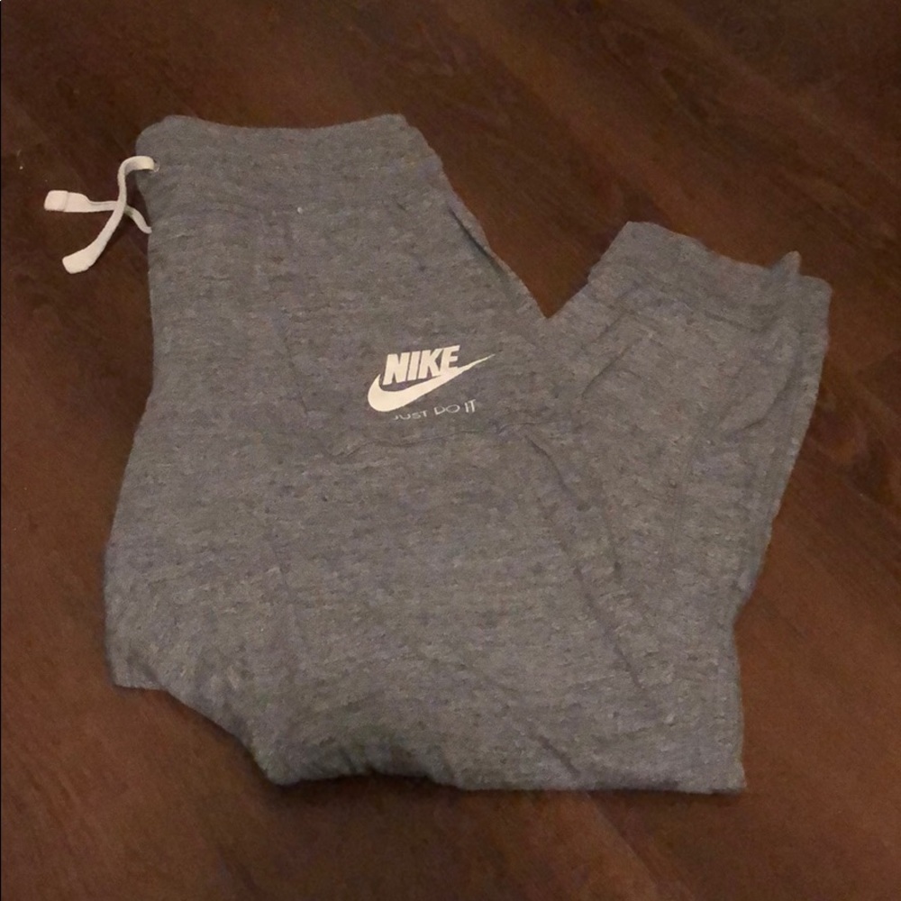 Nike Sweatpants (L)